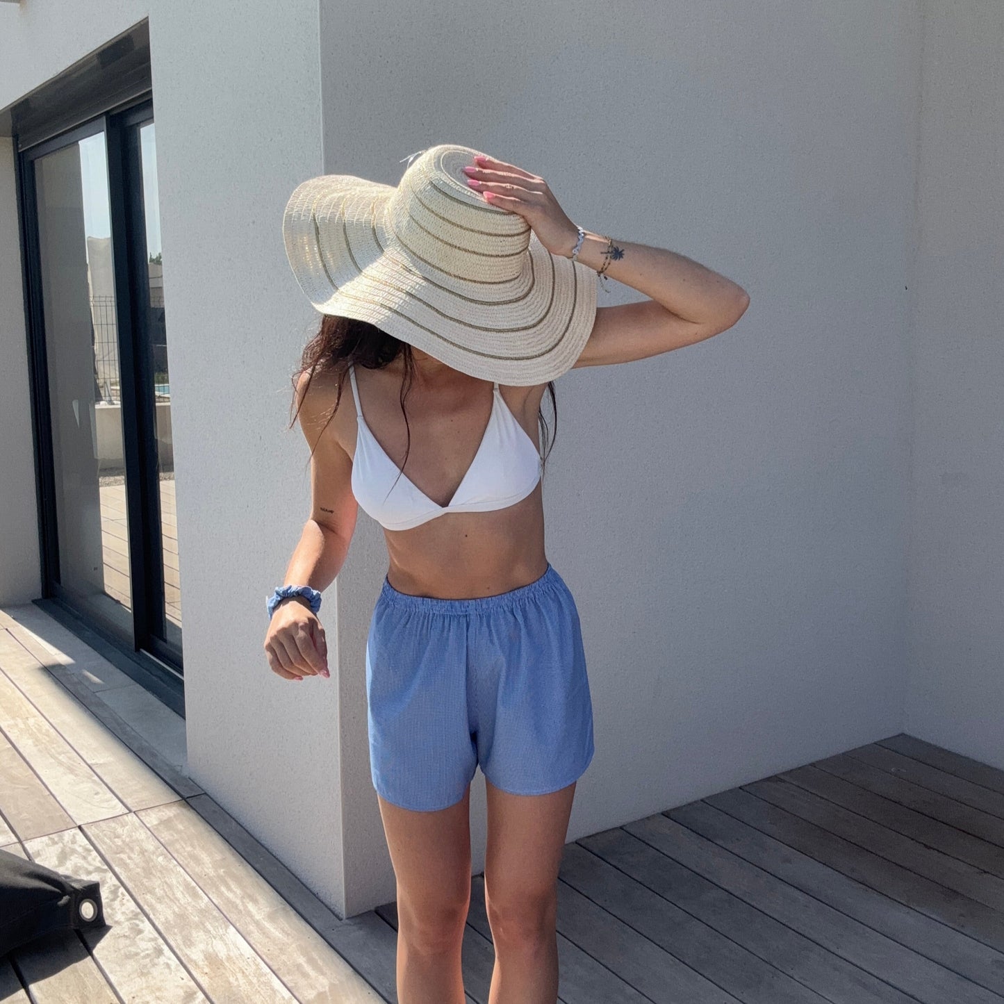Short CALIA