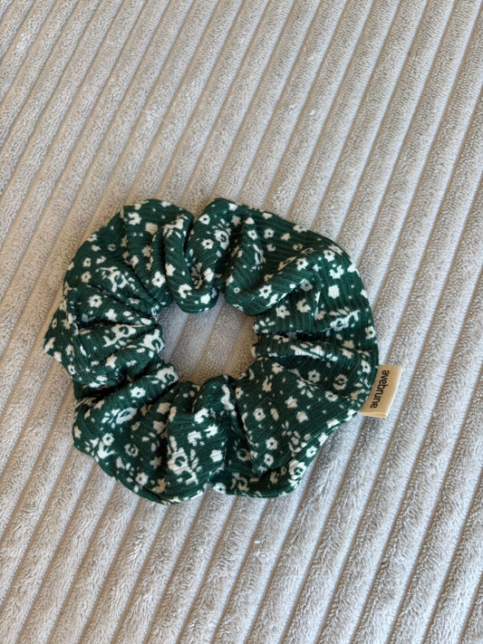 Chouchou vert à fleurs